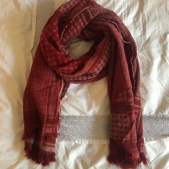 Zara red scarf - Picture 2 of 3